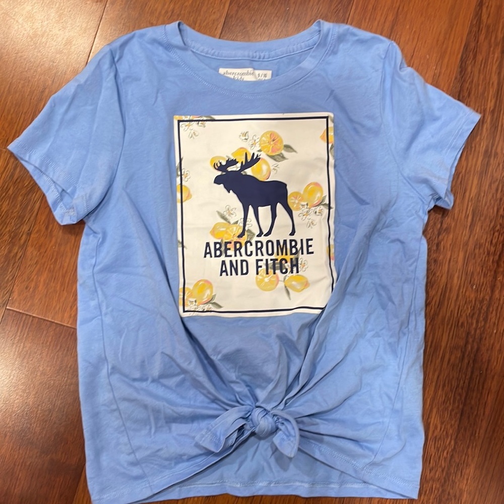 Kids Abercrombie front knot shirt